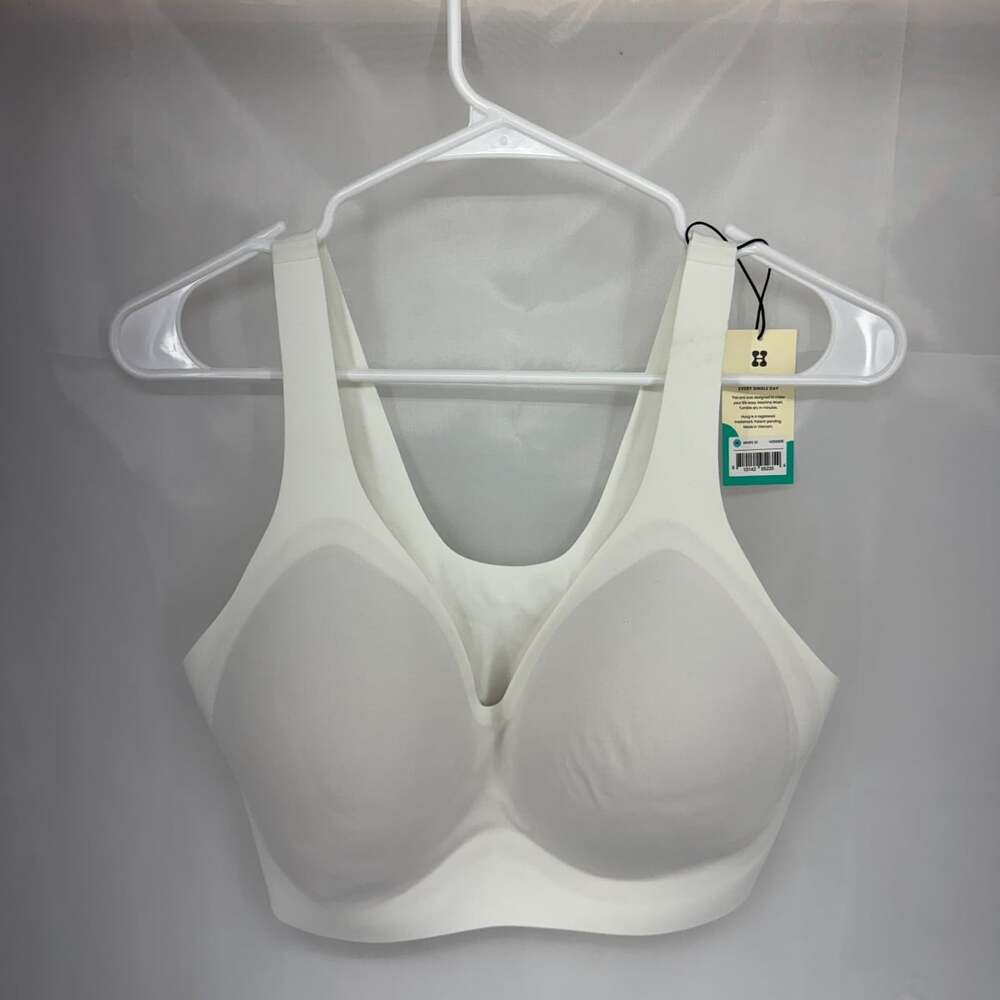 HUUG Daily Embrace Bra XL White Wireless Pullover Padded Everyday T Shirt NEW